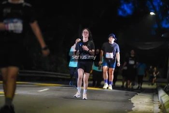 Runner Photo 3700356