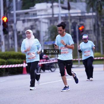 Runner Photo 3700386