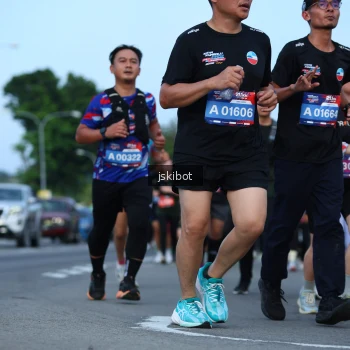 Runner Photo 3700396