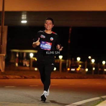 Runner Photo 3700397