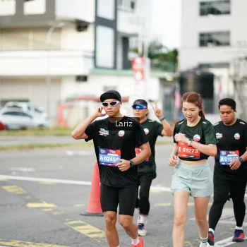 Runner Photo 3700416