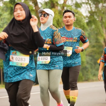Runner Photo 3700430
