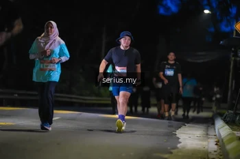 Runner Photo 3700439