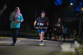 Runner Photo 3700444