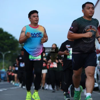 Runner Photo 3700469