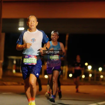 Runner Photo 3700479