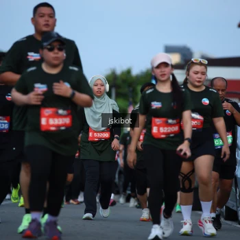 Runner Photo 3700496