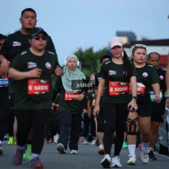 Runner Photo 3700500