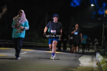 Runner Photo 3700514