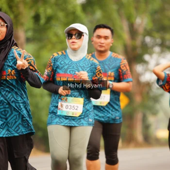 Runner Photo 3700530