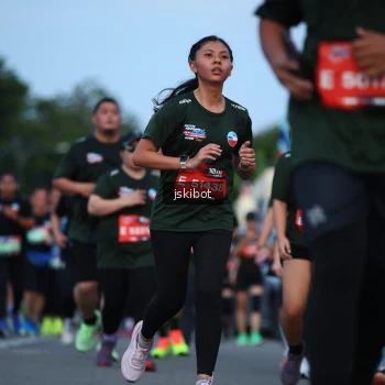 Runner Photo 3700531