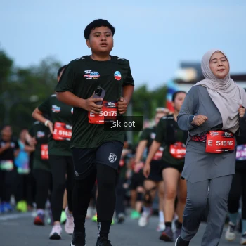 Runner Photo 3700536