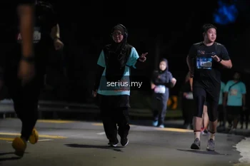 Runner Photo 3700557