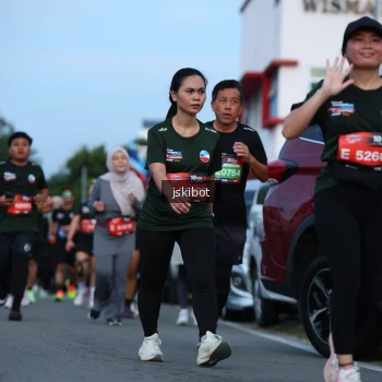 Runner Photo 3700563