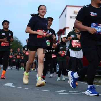 Runner Photo 3700586