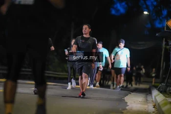 Runner Photo 3700587