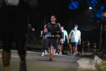 Runner Photo 3700592