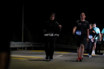 Runner Photo 3700600