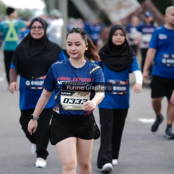 Runner Photo 3700610