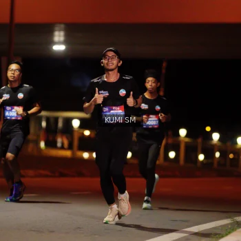 Runner Photo 3700613