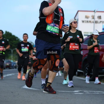 Runner Photo 3700627