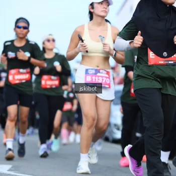 Runner Photo 3700648