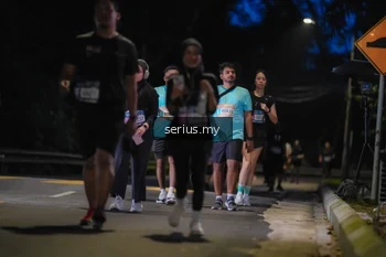 Runner Photo 3700653