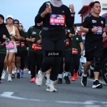 Runner Photo 3700667