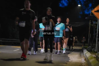 Runner Photo 3700668
