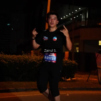 Runner Photo 3700672
