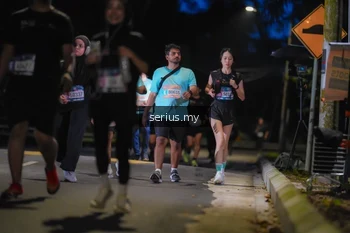 Runner Photo 3700685