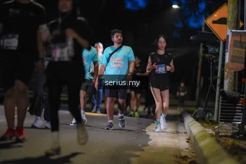 Runner Photo 3700697
