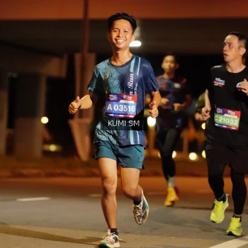 Runner Photo 3700702