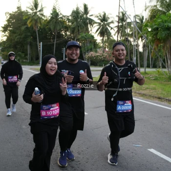 Runner Photo 3700711