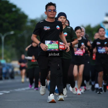 Runner Photo 3700713