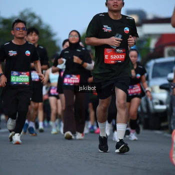 Runner Photo 3700720