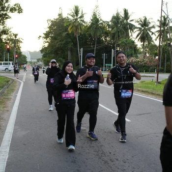 Runner Photo 3700737