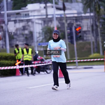 Runner Photo 3700739
