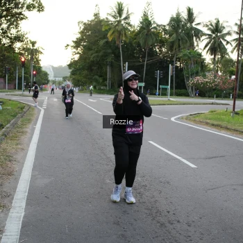 Runner Photo 3700741