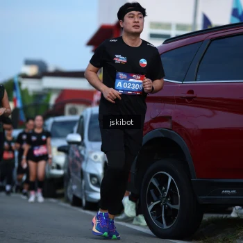 Runner Photo 3700760