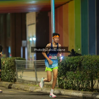Runner Photo 3700773
