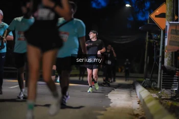 Runner Photo 3700777