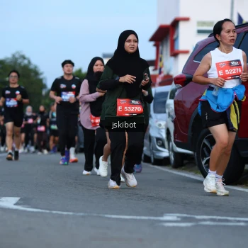 Runner Photo 3700785