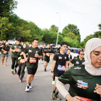 Runner Photo 3700787