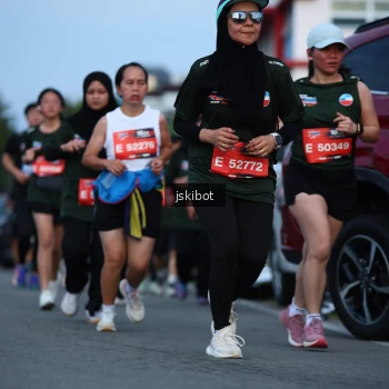 Runner Photo 3700811