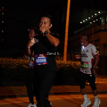 Runner Photo 3700834