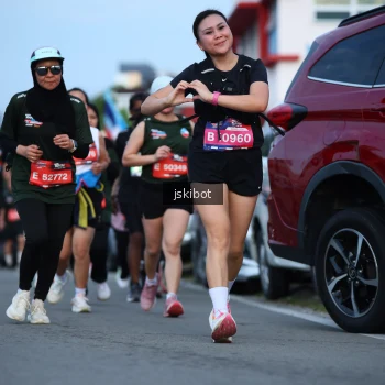 Runner Photo 3700835