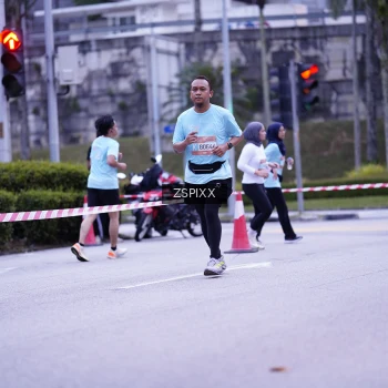 Runner Photo 3700844
