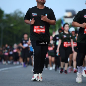 Runner Photo 3700846