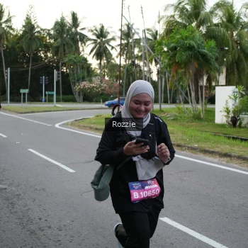 Runner Photo 3700861